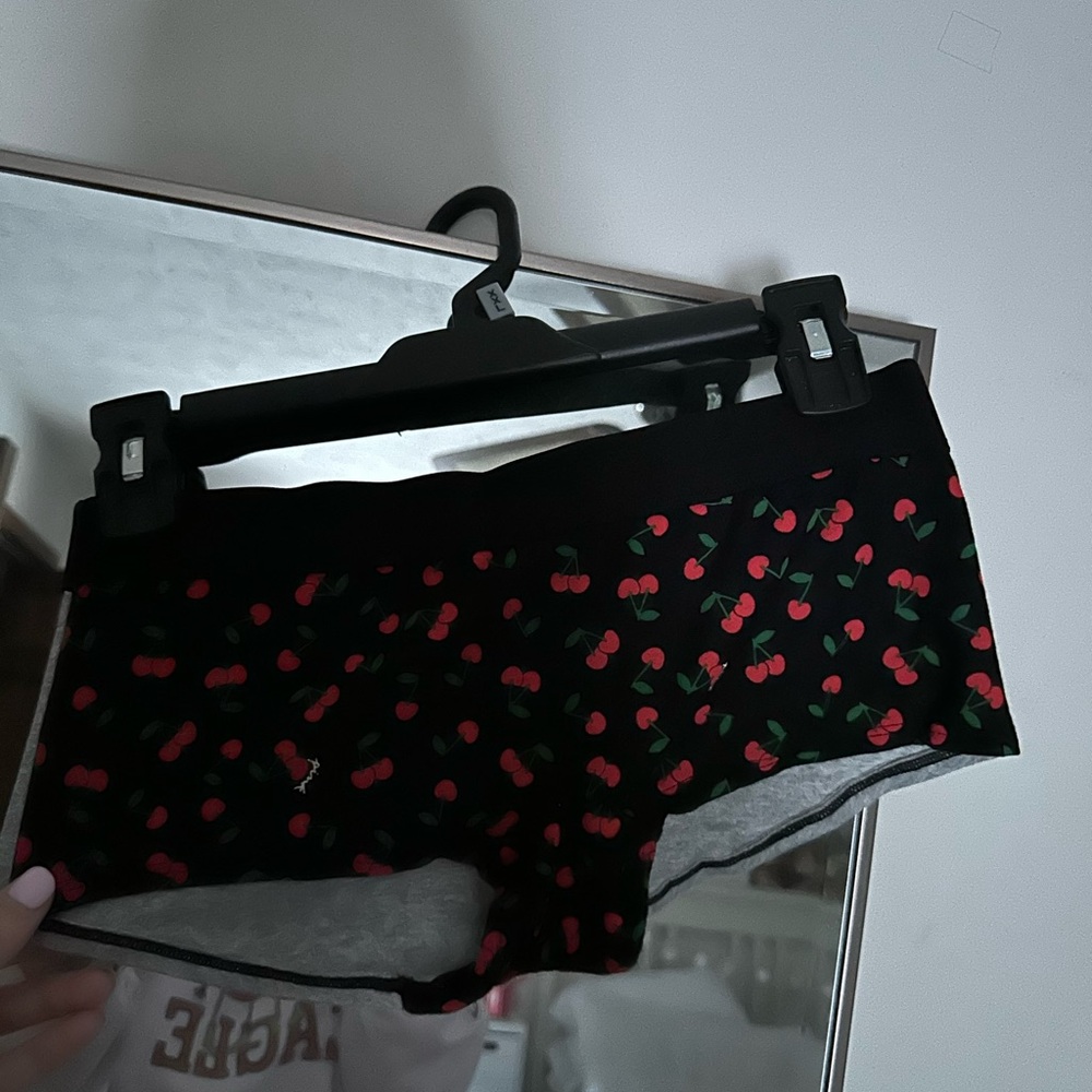 Victoria's Secret Black Cherry Print